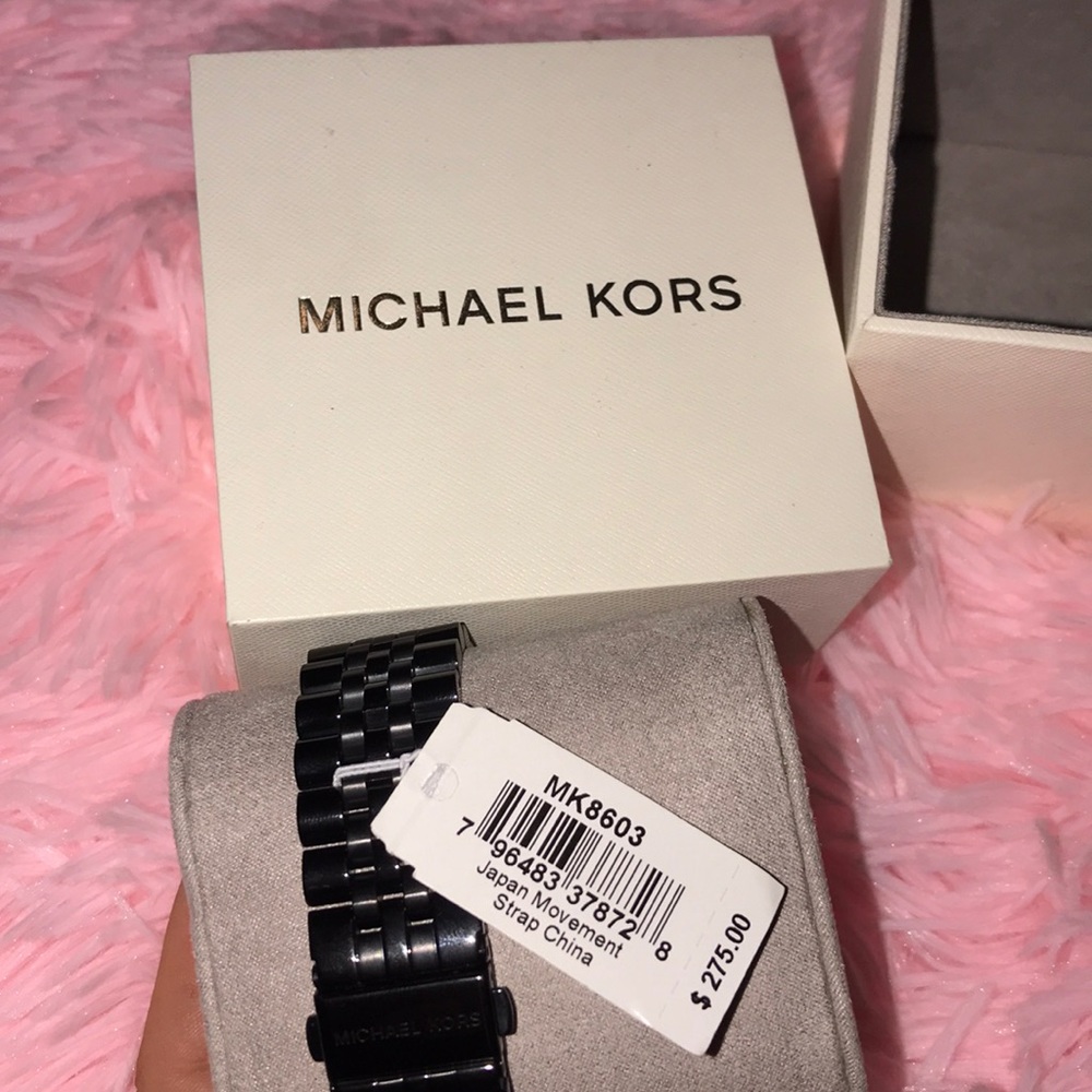 Micheal Kors Watch - Picture 2 of 4